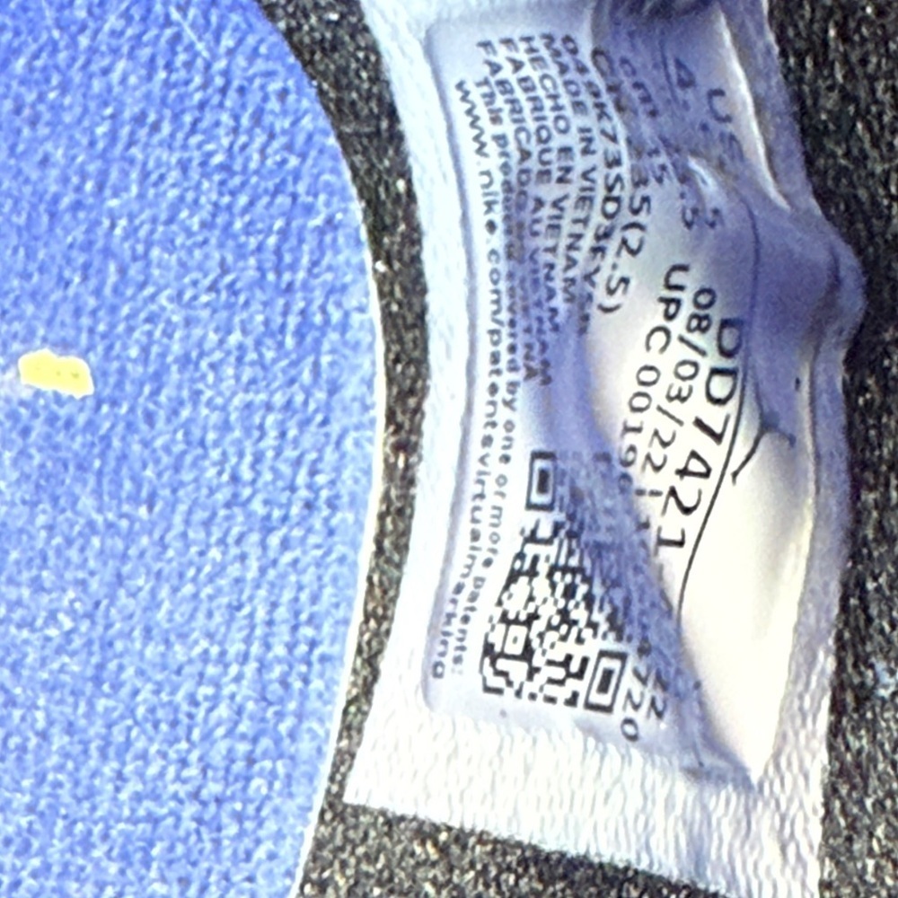 Jordan Women's Athletic High-Top Sneakers in Royal Blue and White - Picture 5 of 9